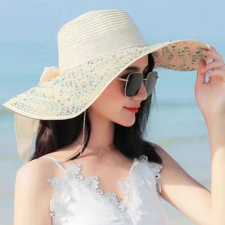 Beach beach hat with big brim and sun hat