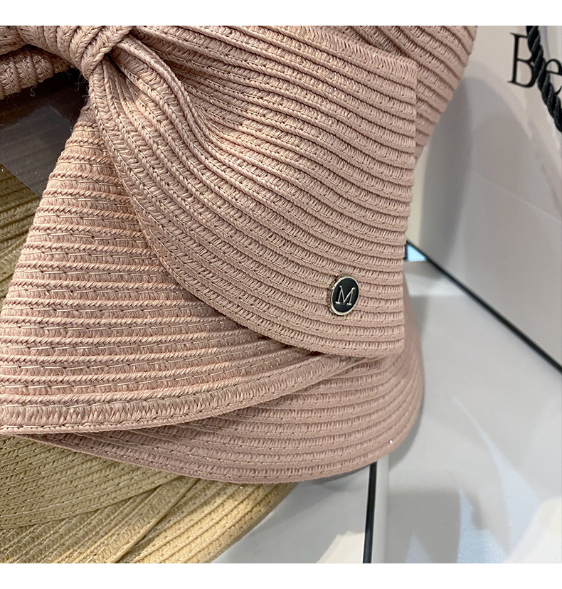 Beach hat with large brim and bow