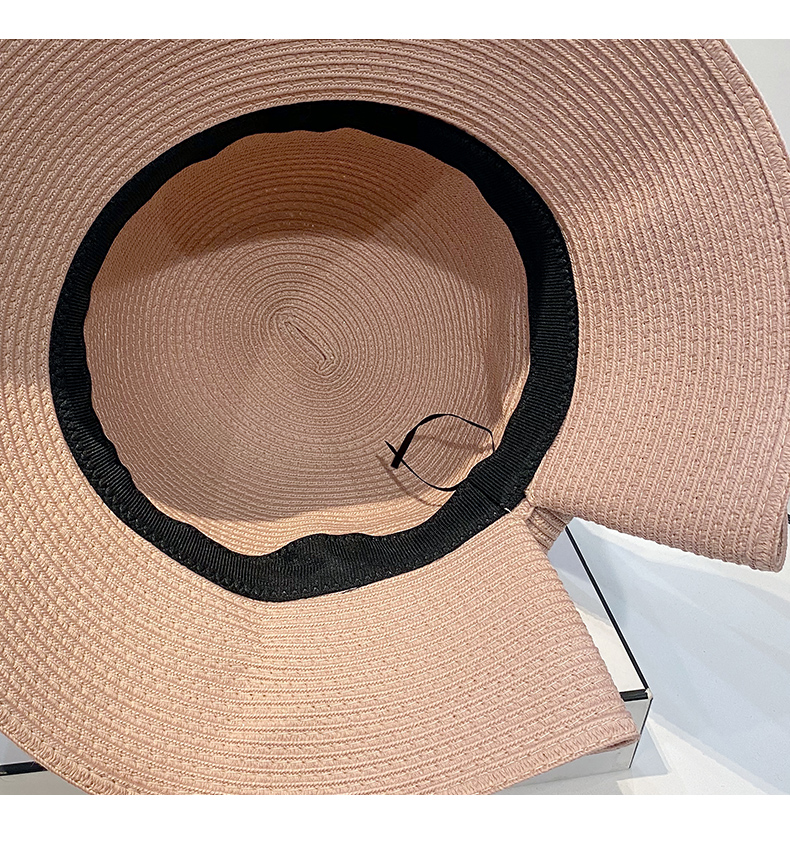 Beach hat with large brim and bow