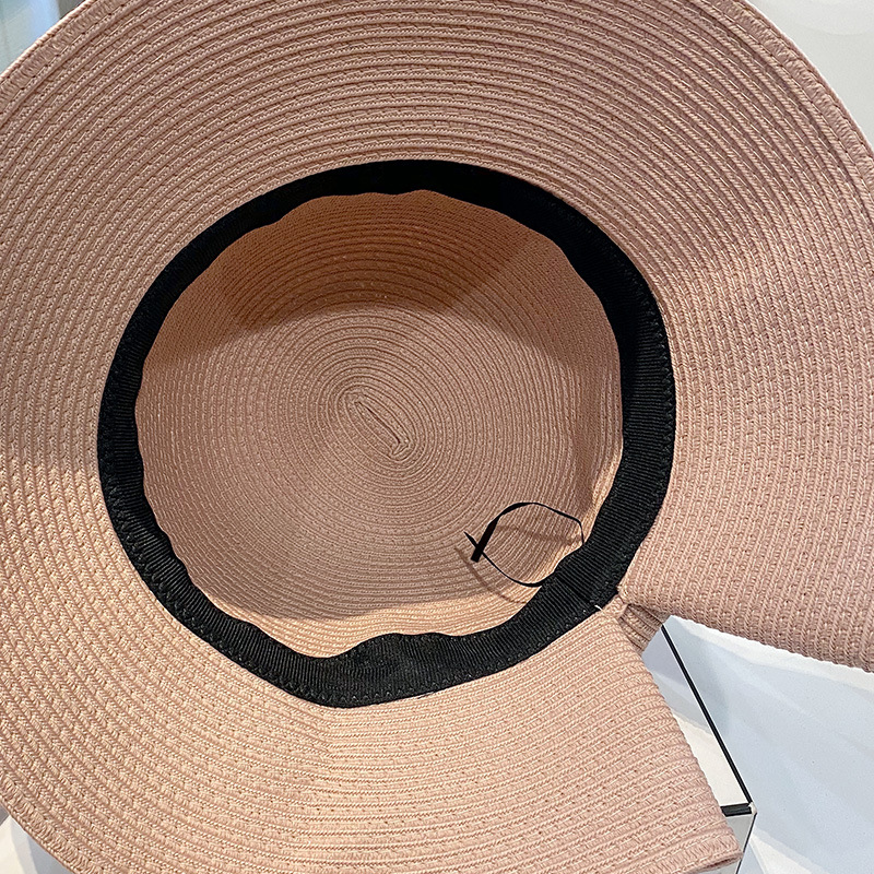 Beach hat with large brim and bow