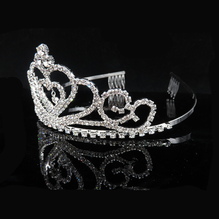 Bridal tiara with diamond claw chain