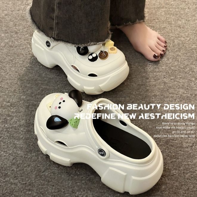 Cartoon platform elevating crocs