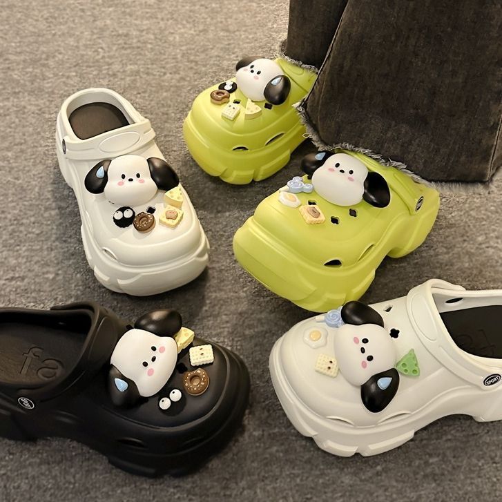 Cartoon platform elevating crocs