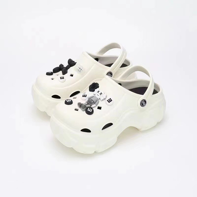 Cartoon platform elevating crocs