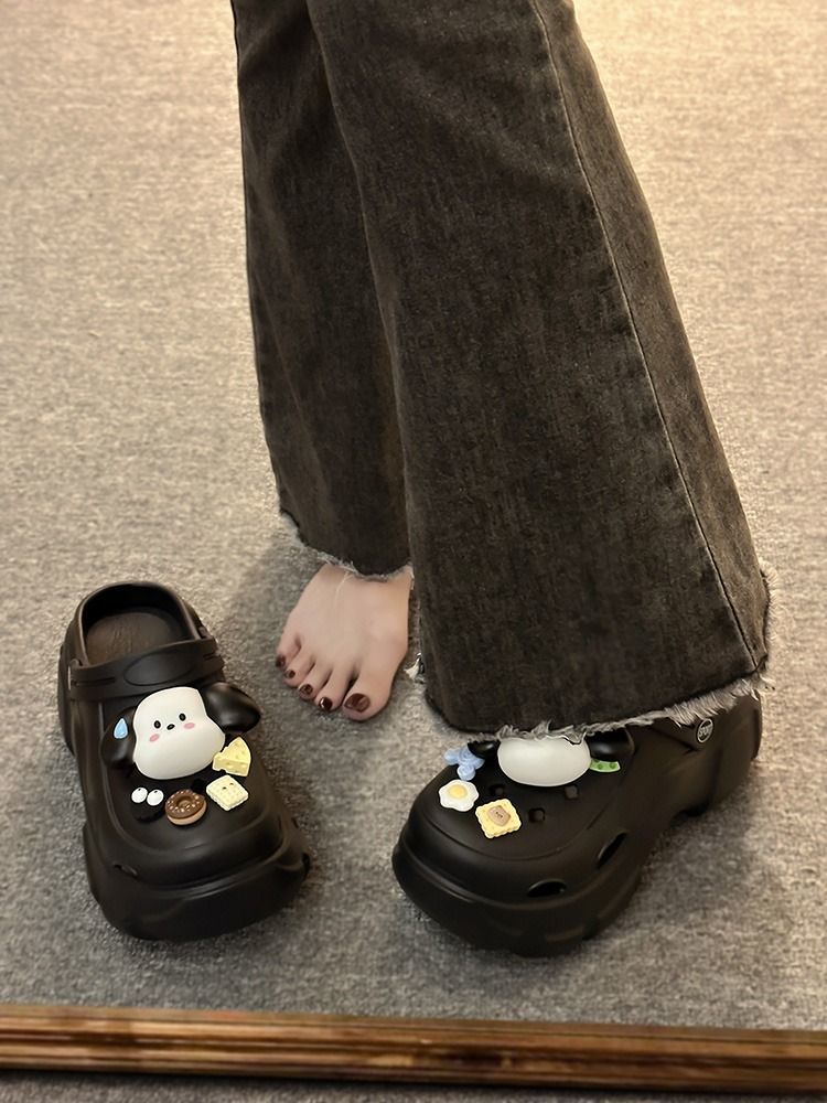 Cartoon platform elevating crocs