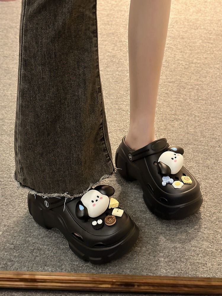 Cartoon platform elevating crocs