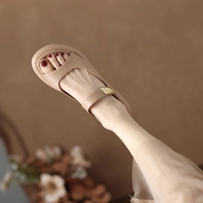 Casual flat toe sandals