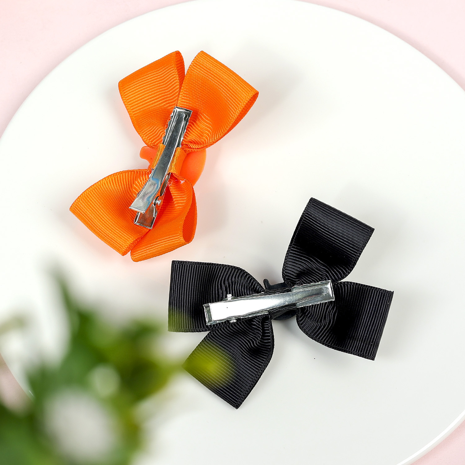 Double bow duck clip 2 to 1 card