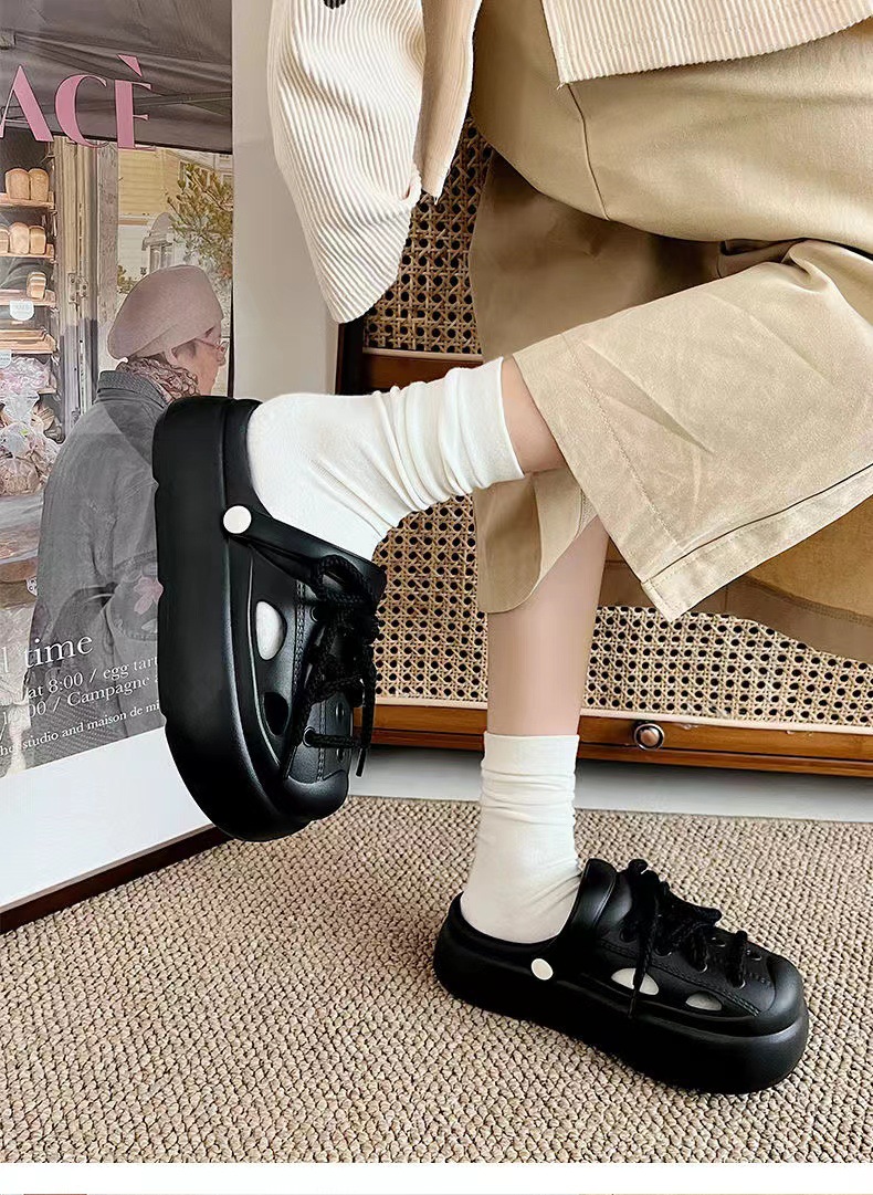 Double crocs with thick soles