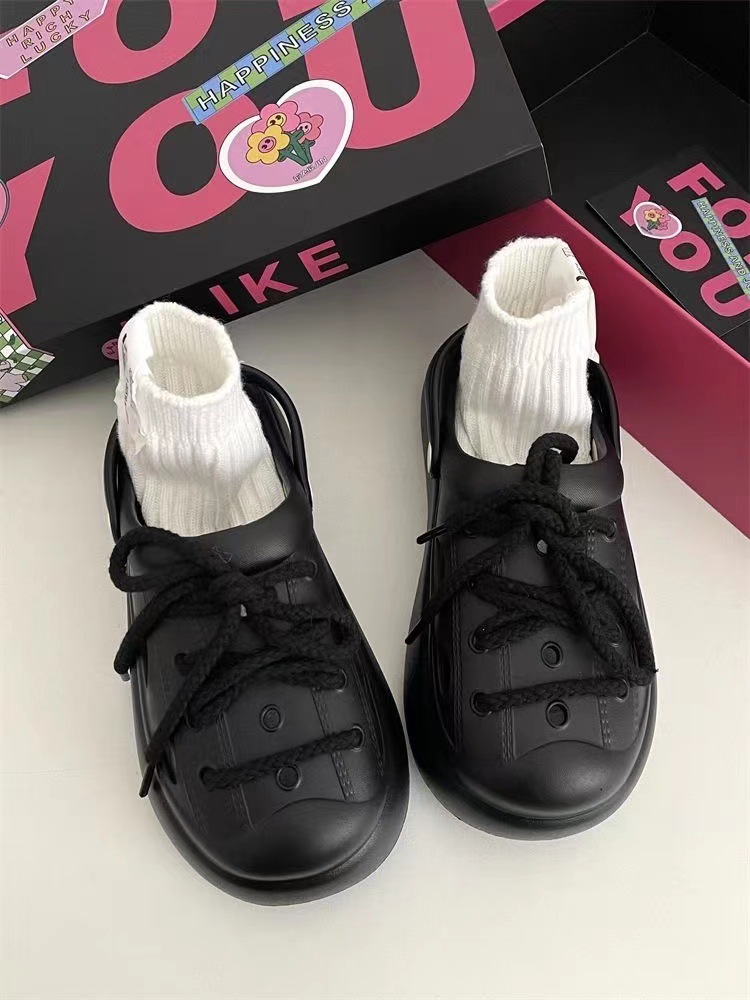 Double crocs with thick soles