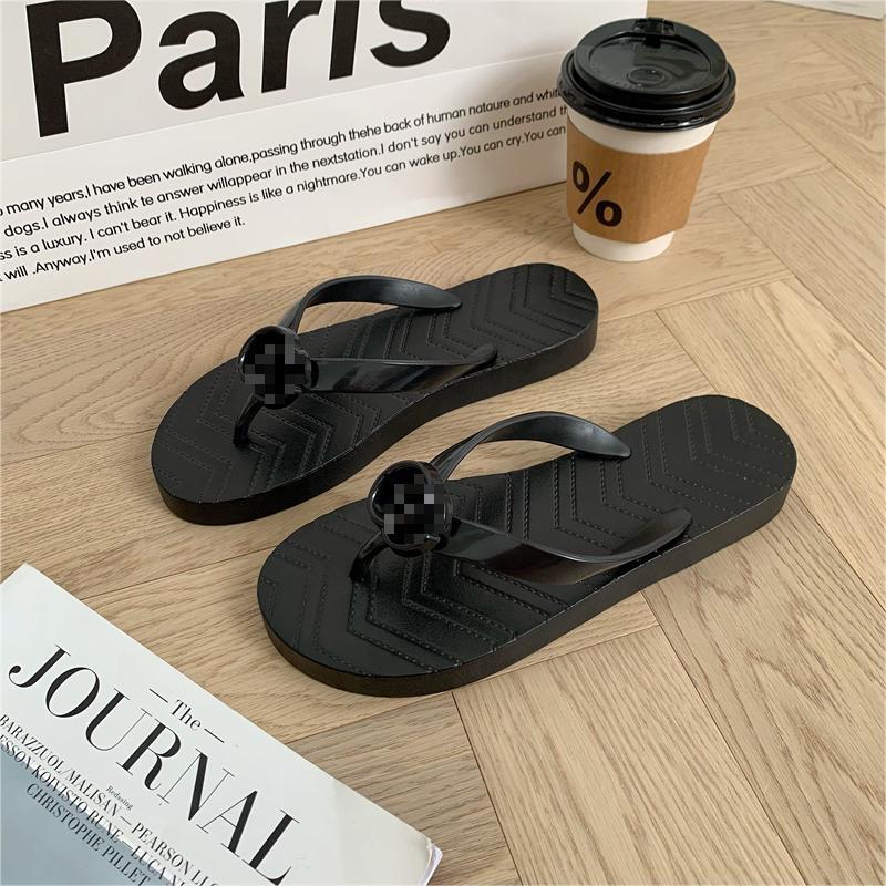 Fashion flip-flops for casual flip-flops