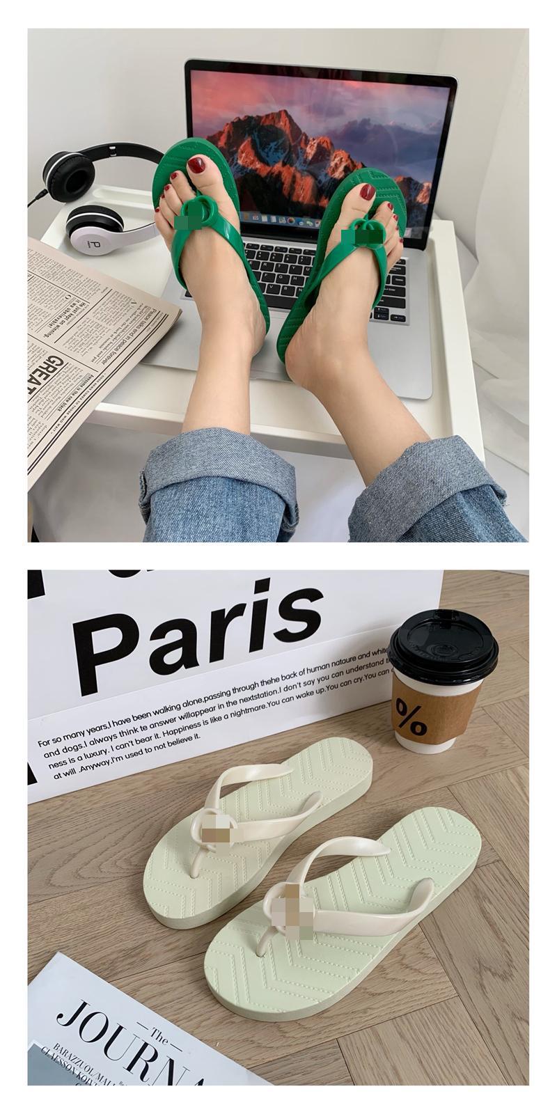 Fashion flip-flops for casual flip-flops