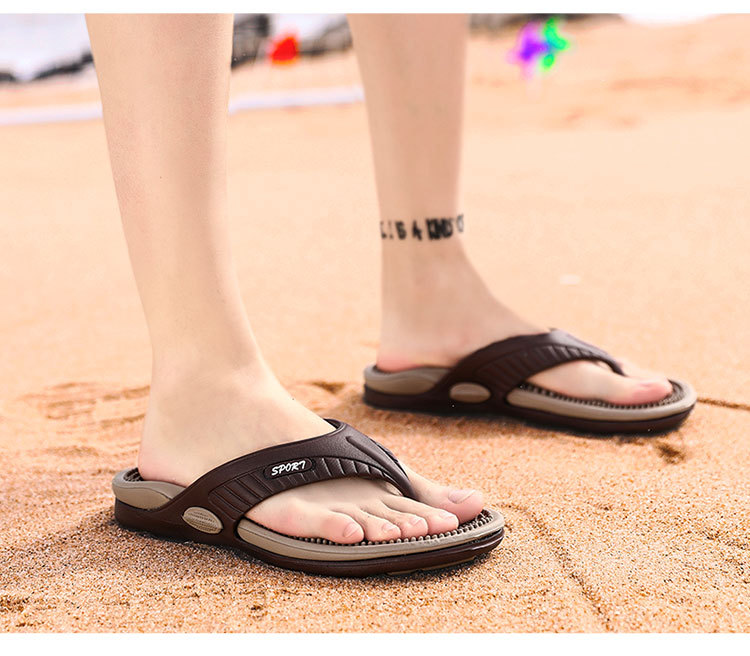 Flip-flops with breathable massage bottoms