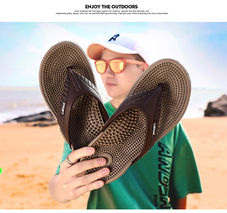 Flip-flops with breathable massage bottoms