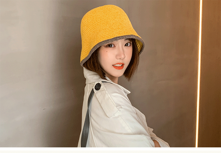 Knitted day fisherman’s hat with white covering