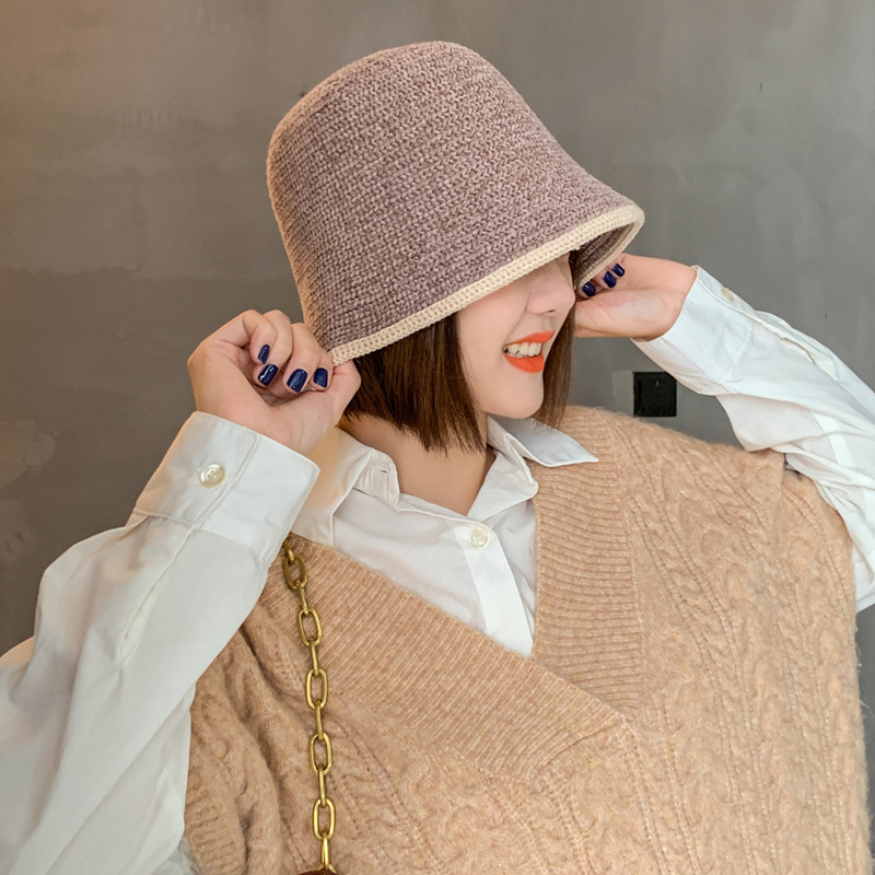 Knitted day fisherman’s hat with white covering