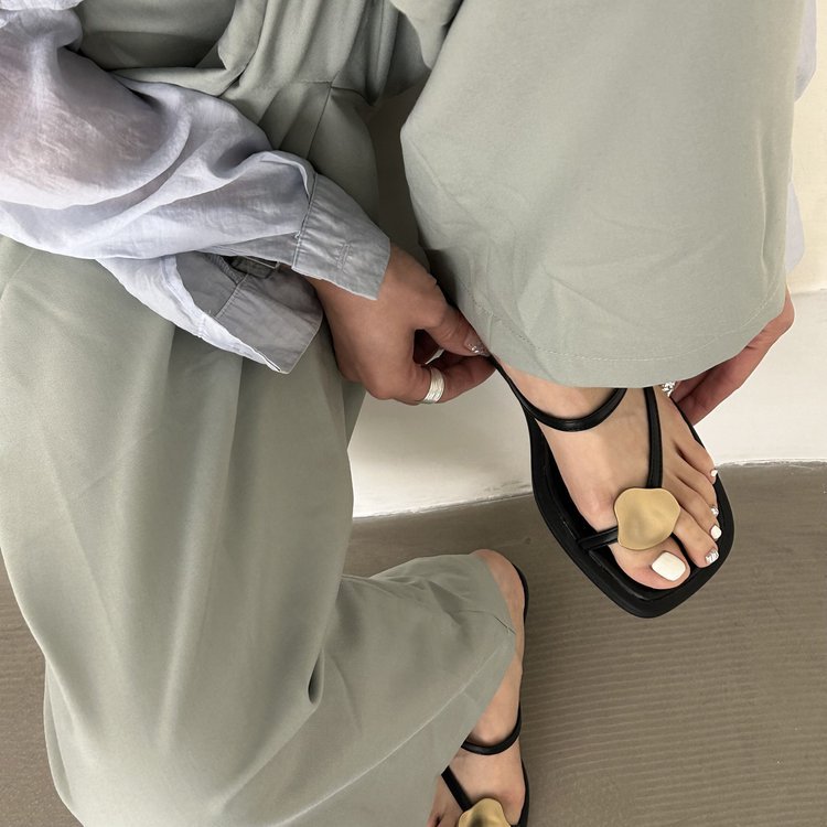 Little French fairy toe-on chunky sandals