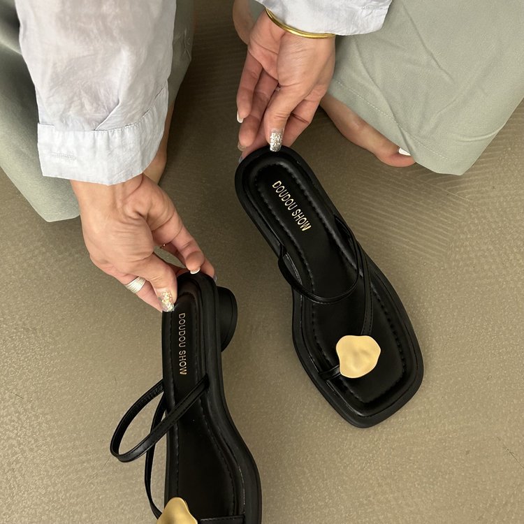 Little French fairy toe-on chunky sandals