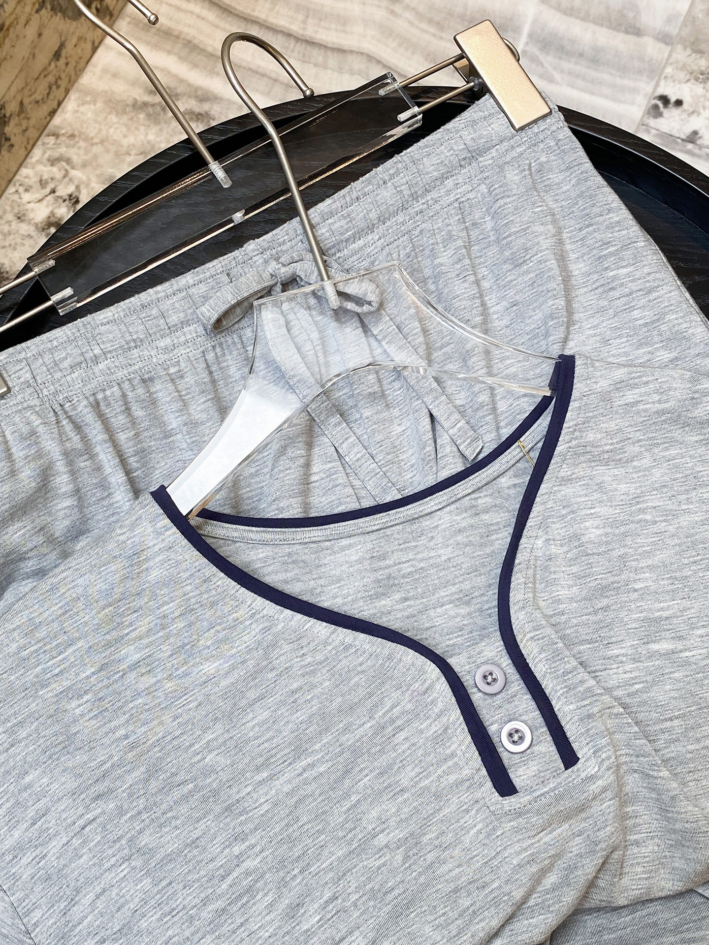 Modal wine-neck men’s short-sleeved shorts suit