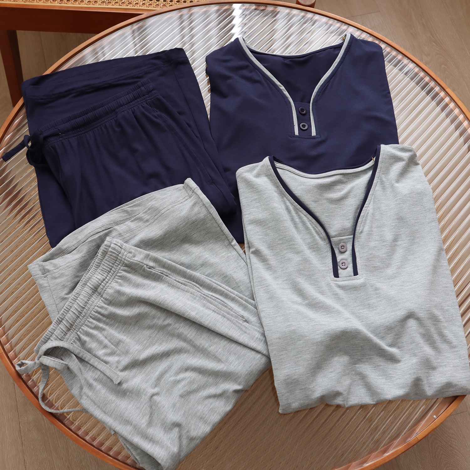 Modal wine-neck men’s short-sleeved shorts suit