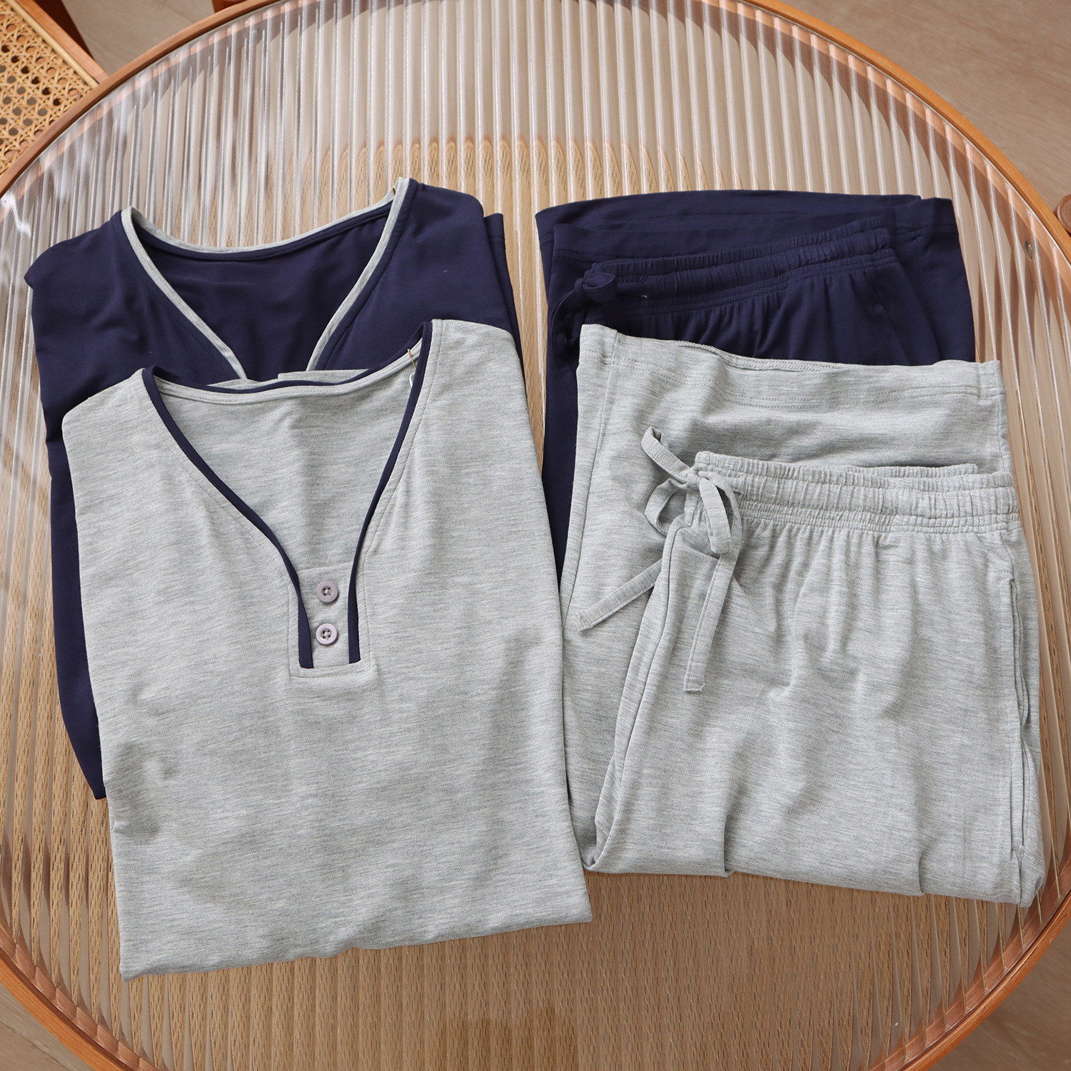 Modal wine-neck men’s short-sleeved shorts suit