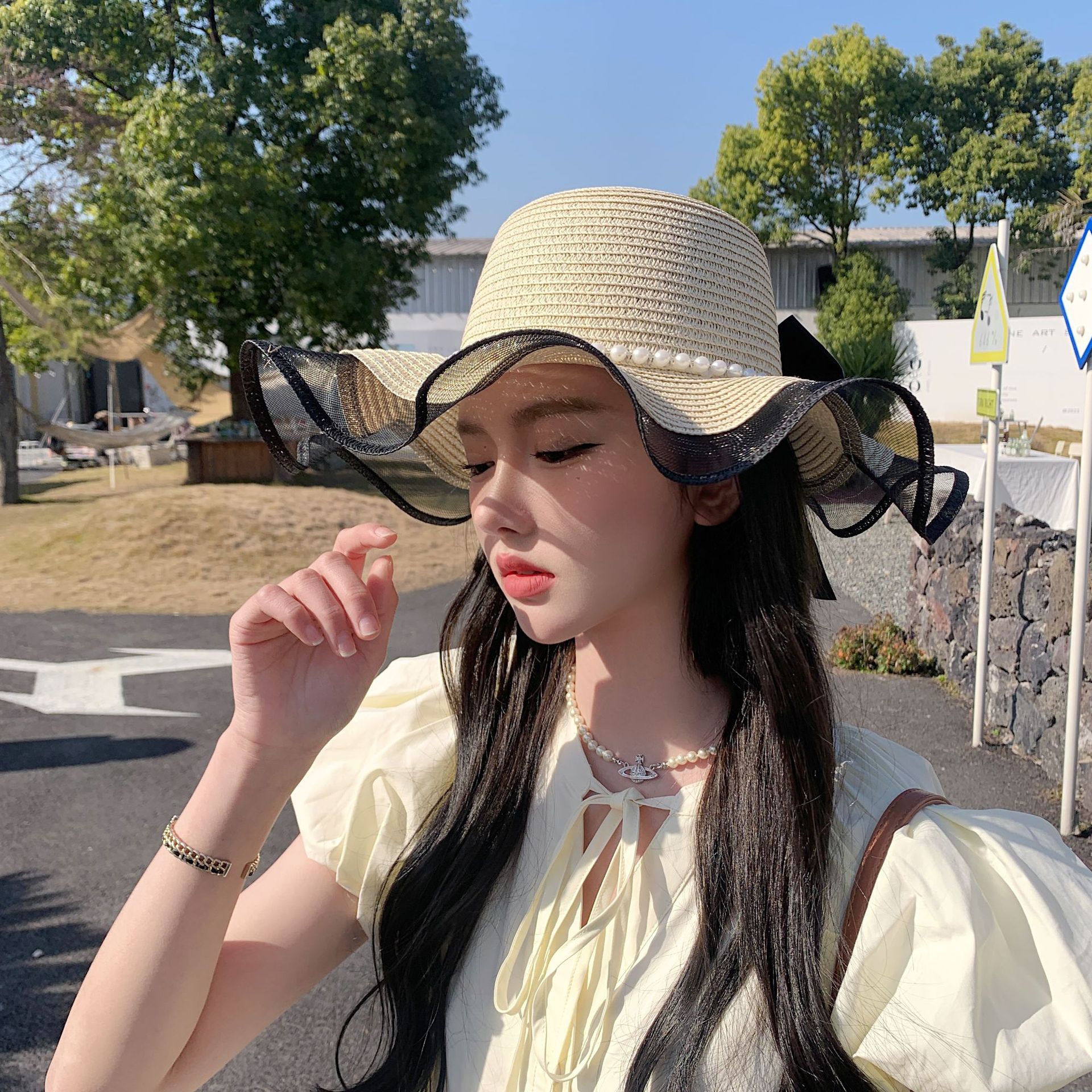 New bow straw hat with big brim