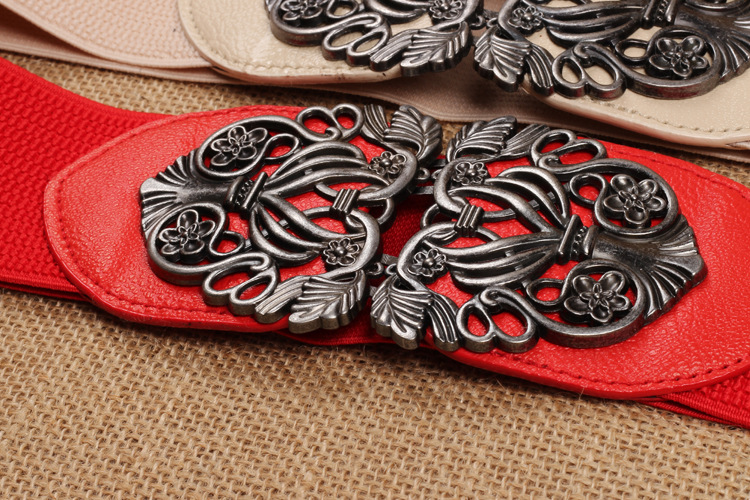 Palace retro carved obi lady