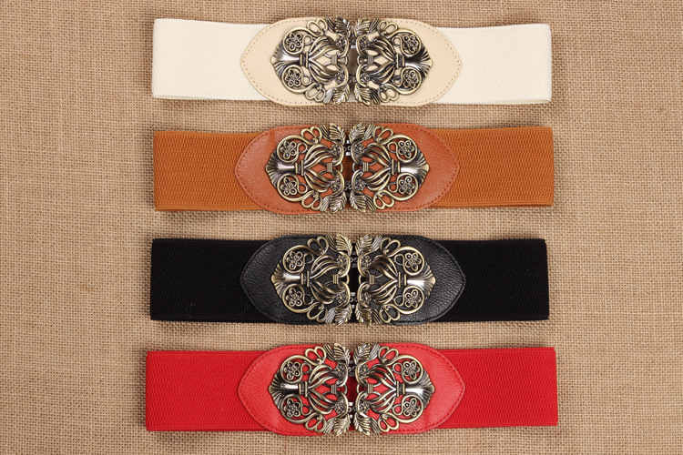 Palace retro carved obi lady