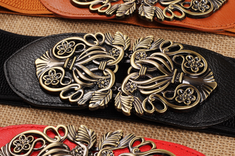 Palace retro carved obi lady