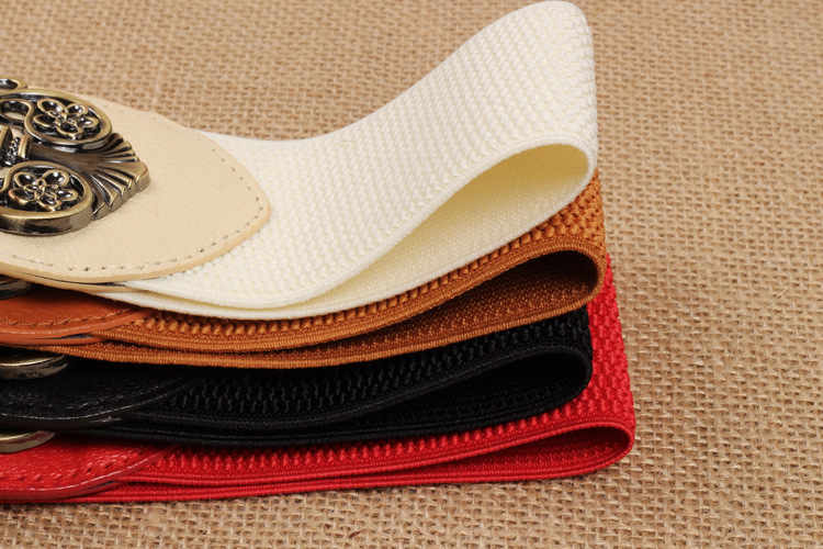 Palace retro carved obi lady