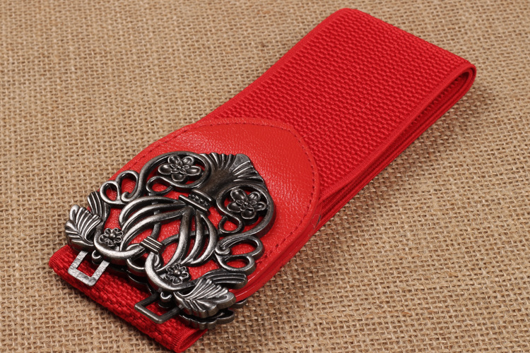 Palace retro carved obi lady