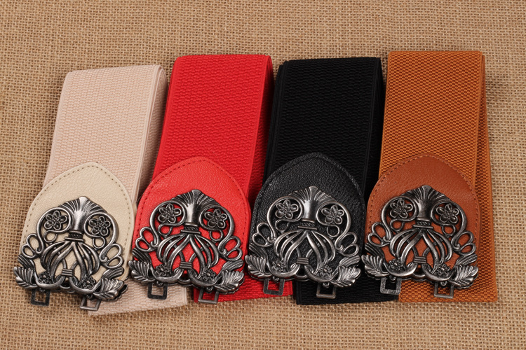 Palace retro carved obi lady