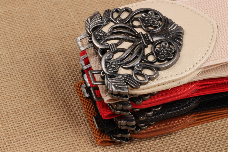 Palace retro carved obi lady