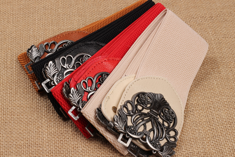 Palace retro carved obi lady