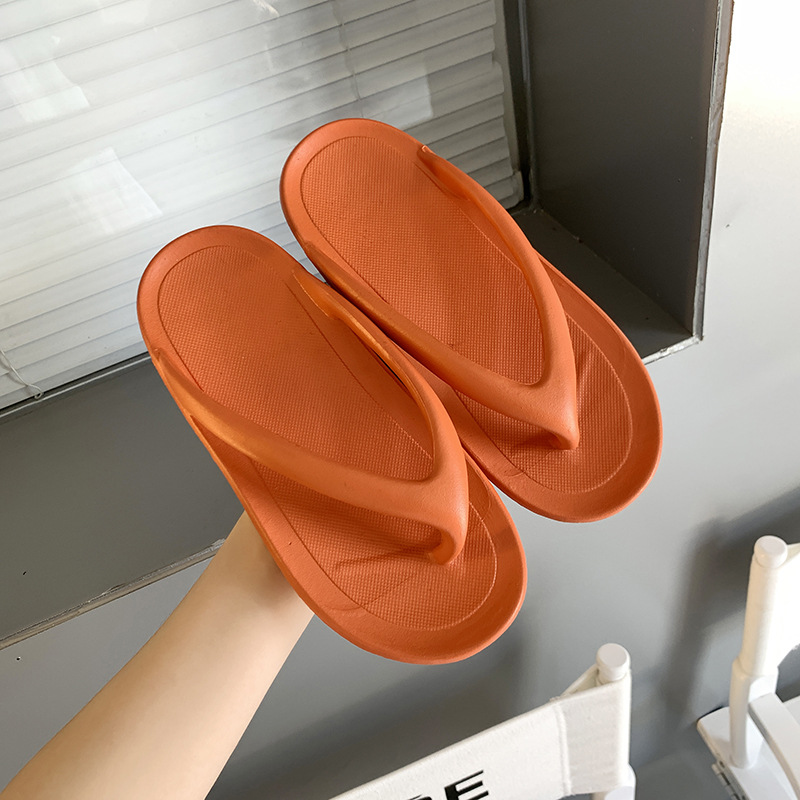 Platform beach flip-flops for couples