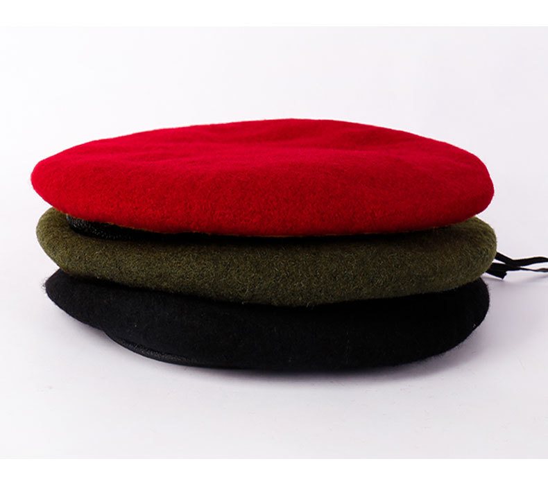 Pure wool beret for spring and autumn