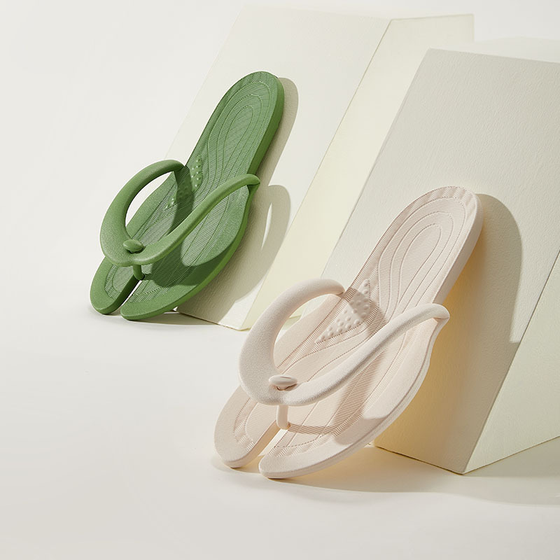 Removable portable travel slippers