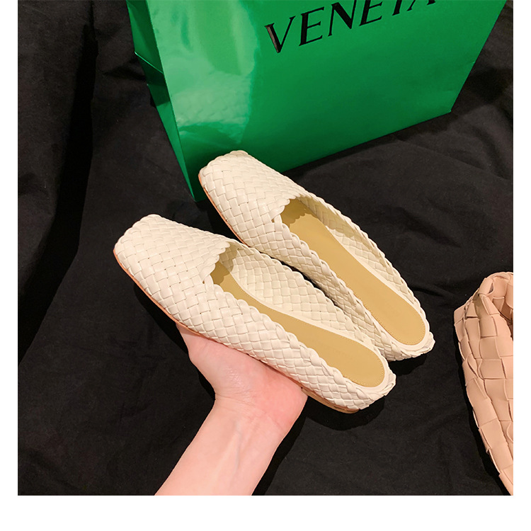 Sheepskin hand woven square head fish mouth flat empty slippers