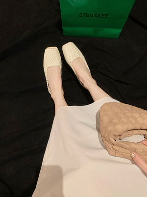 Sheepskin hand woven square head fish mouth flat empty slippers