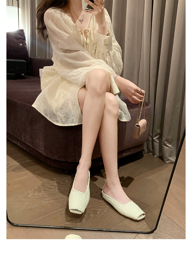 Sheepskin hand woven square head fish mouth flat empty slippers