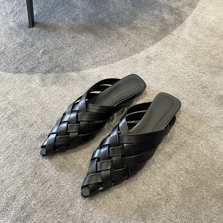 Simple pointed braided flat slippers