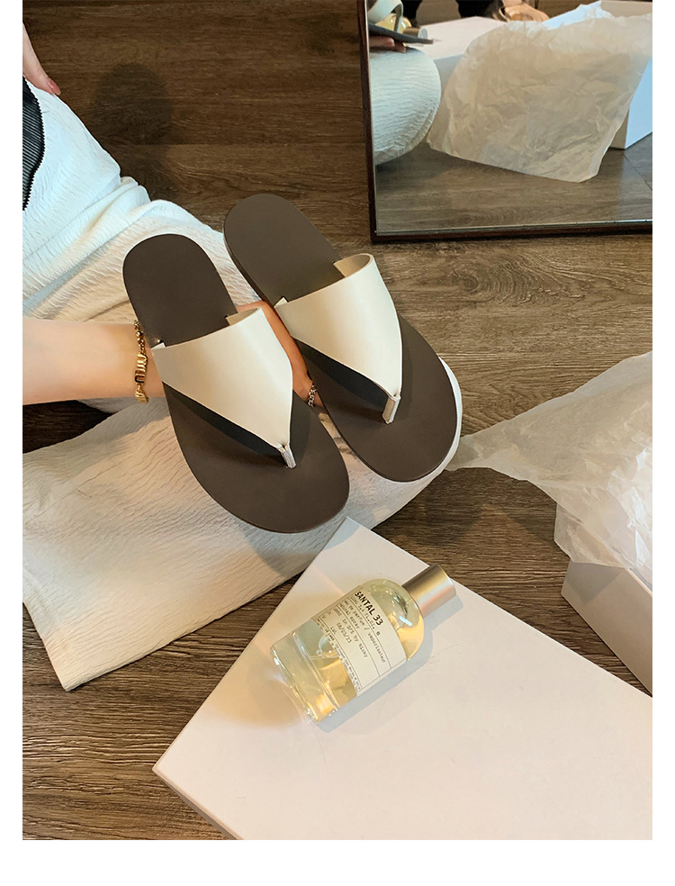 Soft leather simple triangle flip-flops