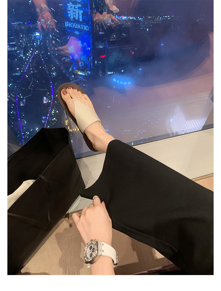 Soft leather simple triangle flip-flops