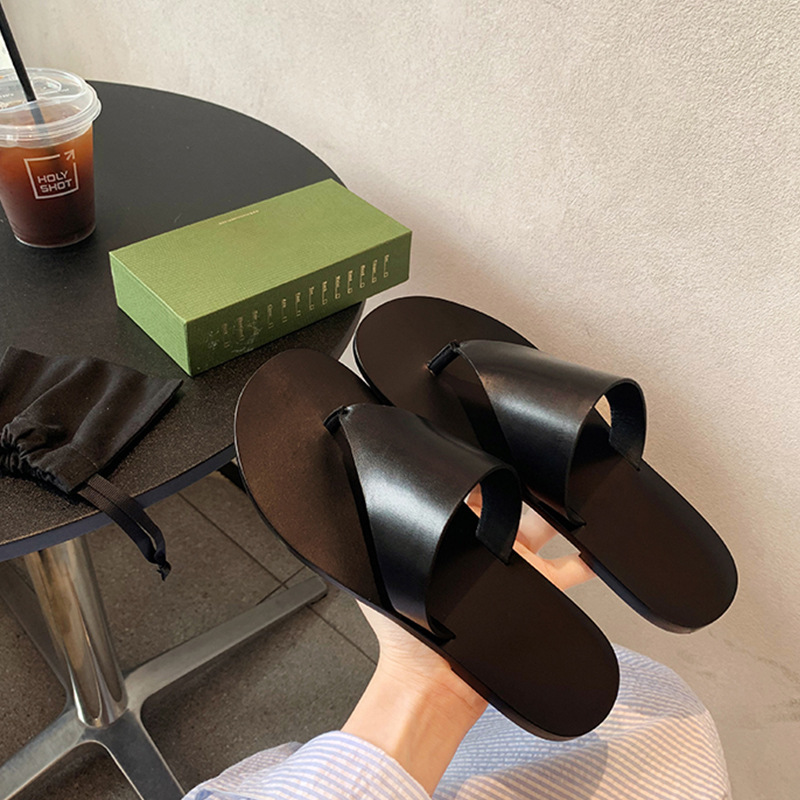 Soft leather simple triangle flip-flops