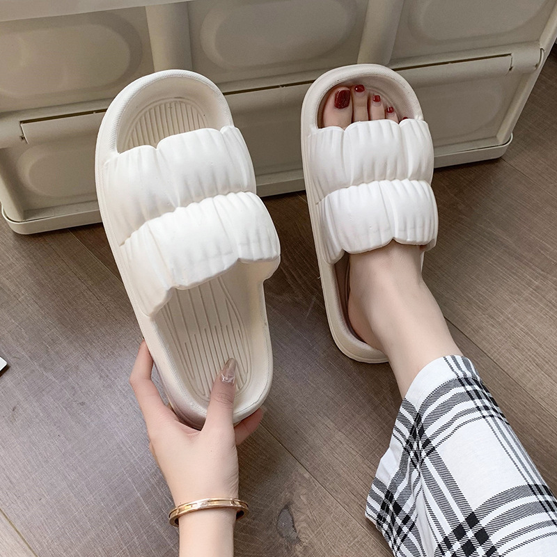 Soft sole slippers with non-slip petals