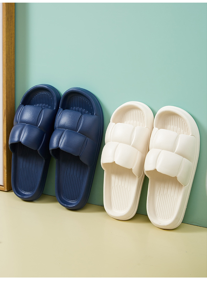 Soft sole slippers with non-slip petals