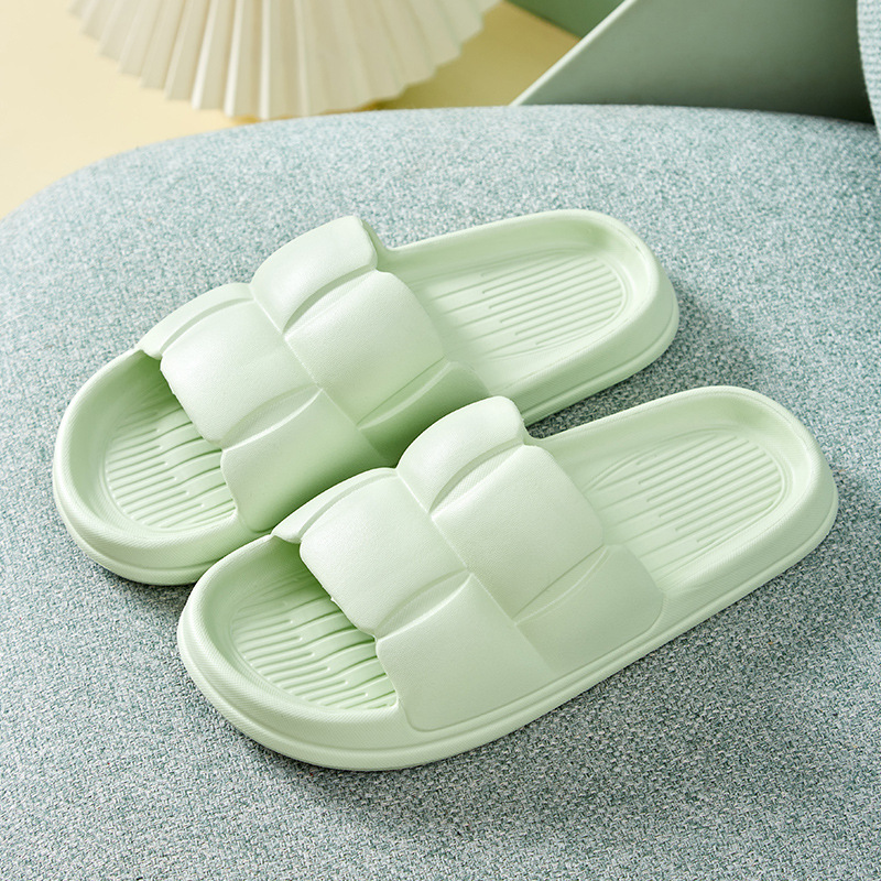Soft sole slippers with non-slip petals