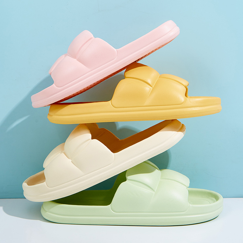Soft sole slippers with non-slip petals