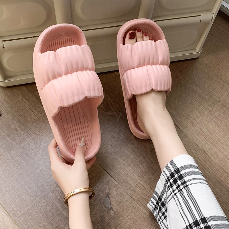 Soft sole slippers with non-slip petals