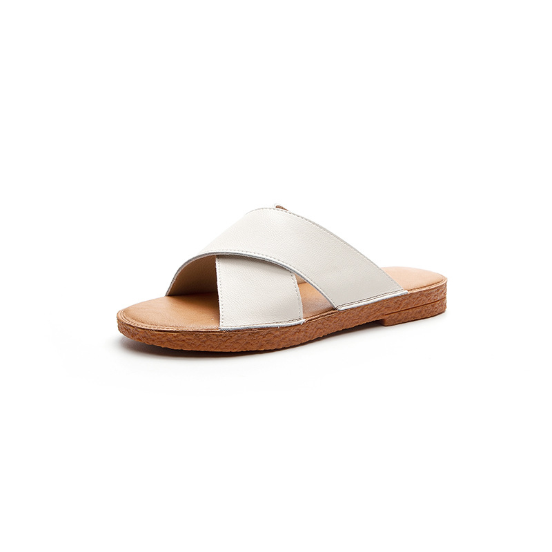 Soft-soled cowhide sandals